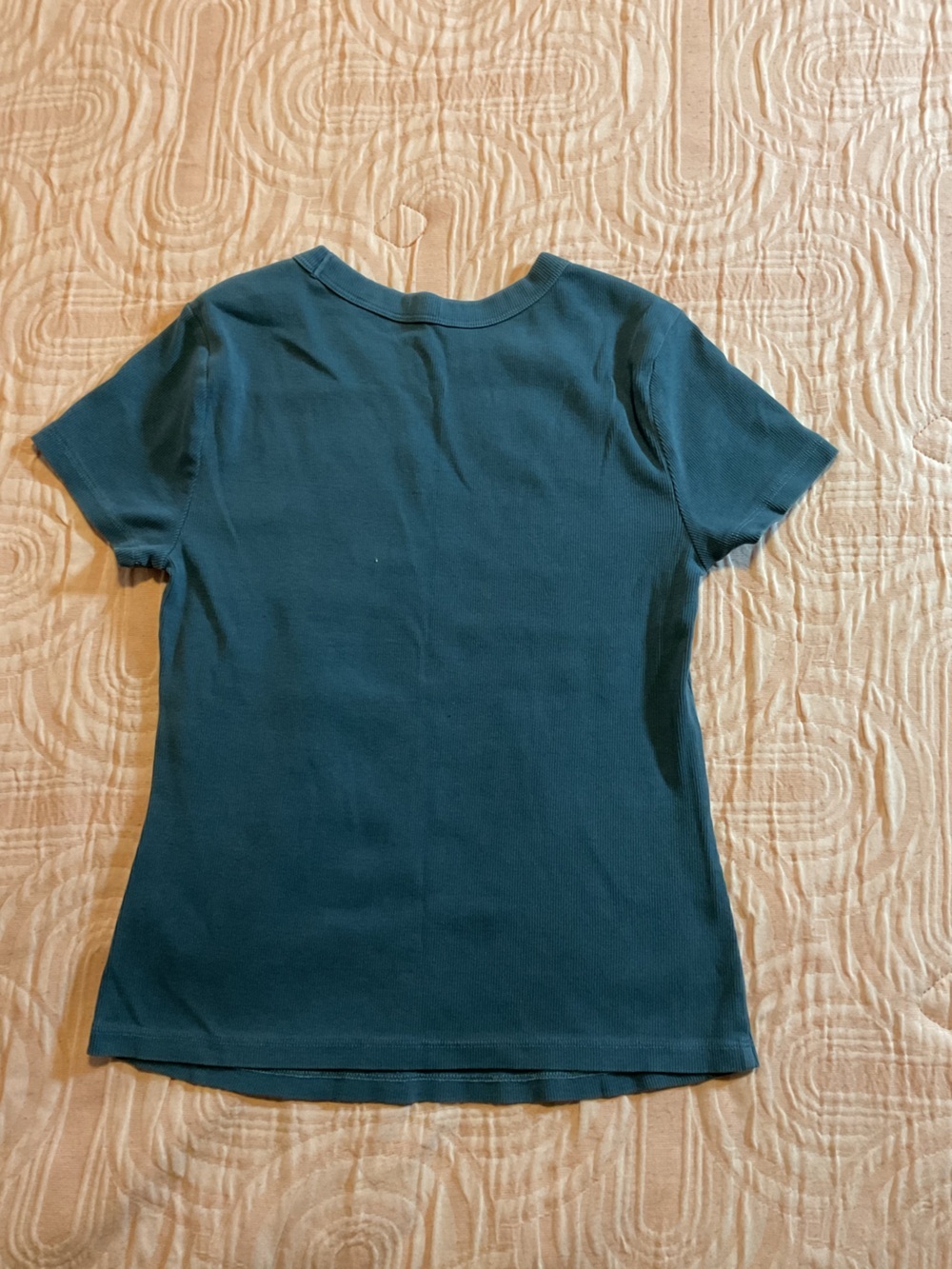Old Navy Ribbed Crew Tee - Picture 3 of 4